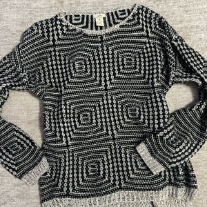 Escio Geometric Sweater